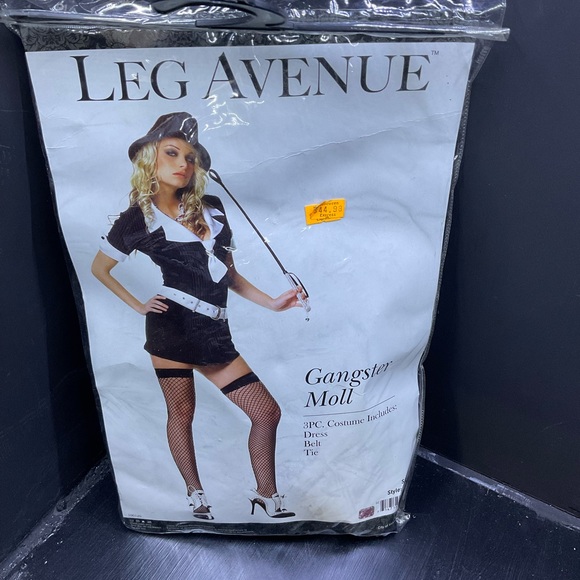 Let Avenue Gagster costume & fedora
